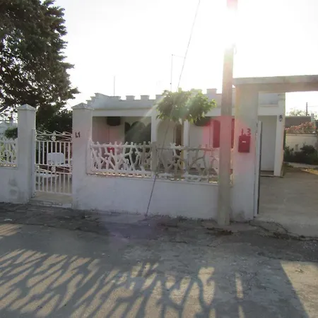 Holiday home Sofia - A 400m By Cala Salento